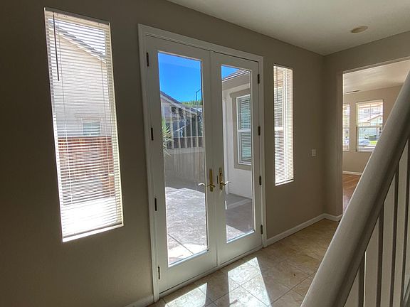 French door to side yard