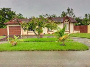 9130 Crescent Dr, Miramar, FL 33025