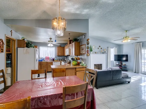 1816 N Torrey Pines Dr, Las Vegas, NV 89108