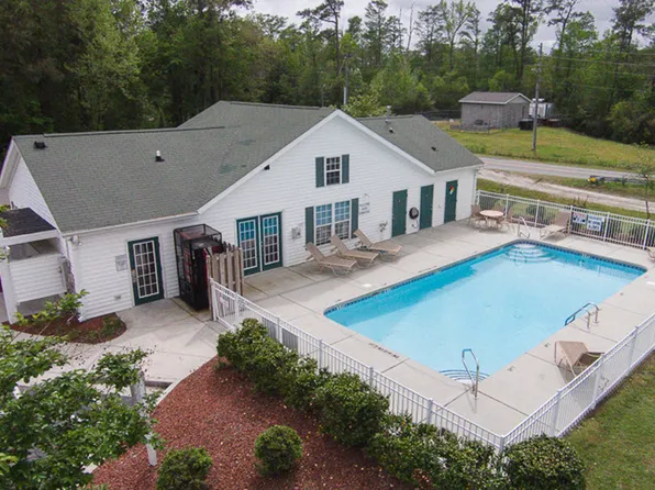 Deerbrook Apartments