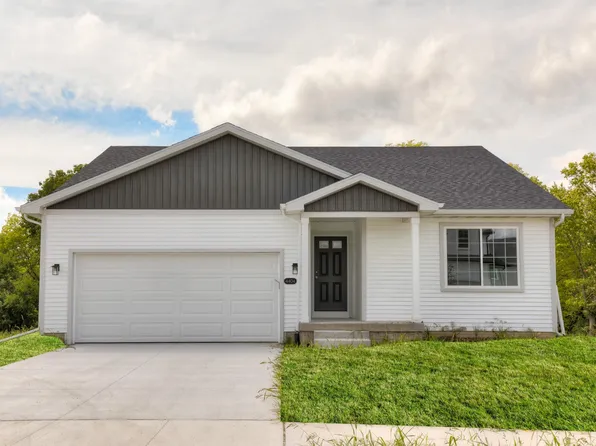 4404 Honey Bee Rdg, Des Moines, IA 50317