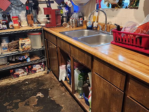 4th image of 1501 Placer Dr