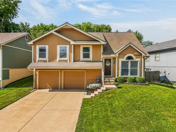 1432 NW 63rd St, Kansas City, MO 64118