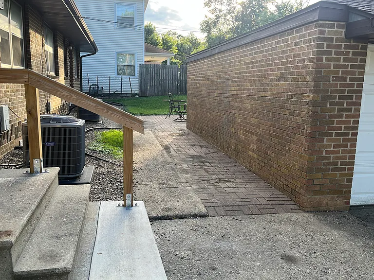 5201 Douglas Ave — Photo 4