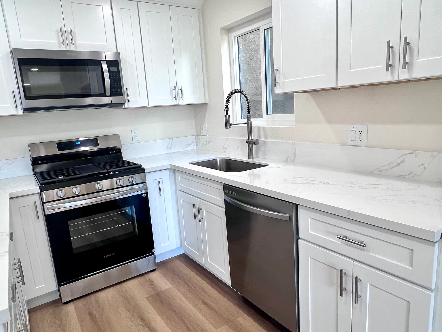 1 bed, 925 sqft, $2,995 — Photo 4