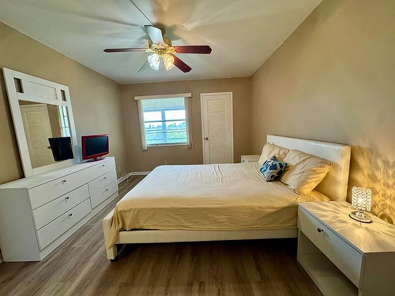4019 Lincoln Pl #A — Photo 16