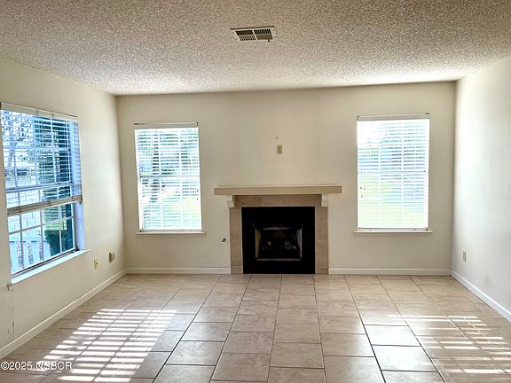 3rd image of 715 Seaside Dr