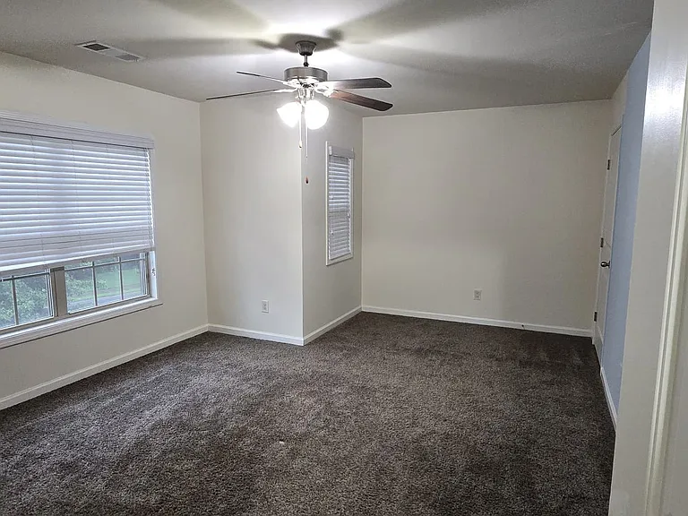 3985 Cordova Ln — Photo 13