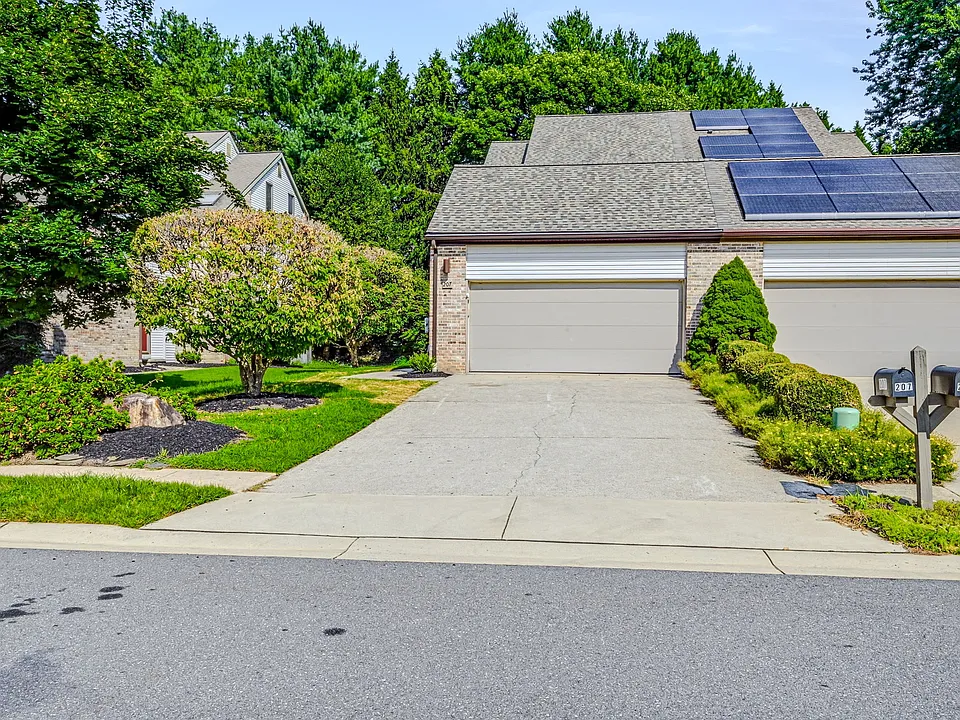 207 Steeplechase Cir