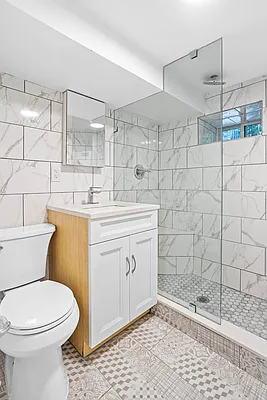 Rented by Kole Group | media 18