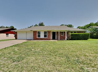 220 Revere Dr, Fort Worth, TX 76134