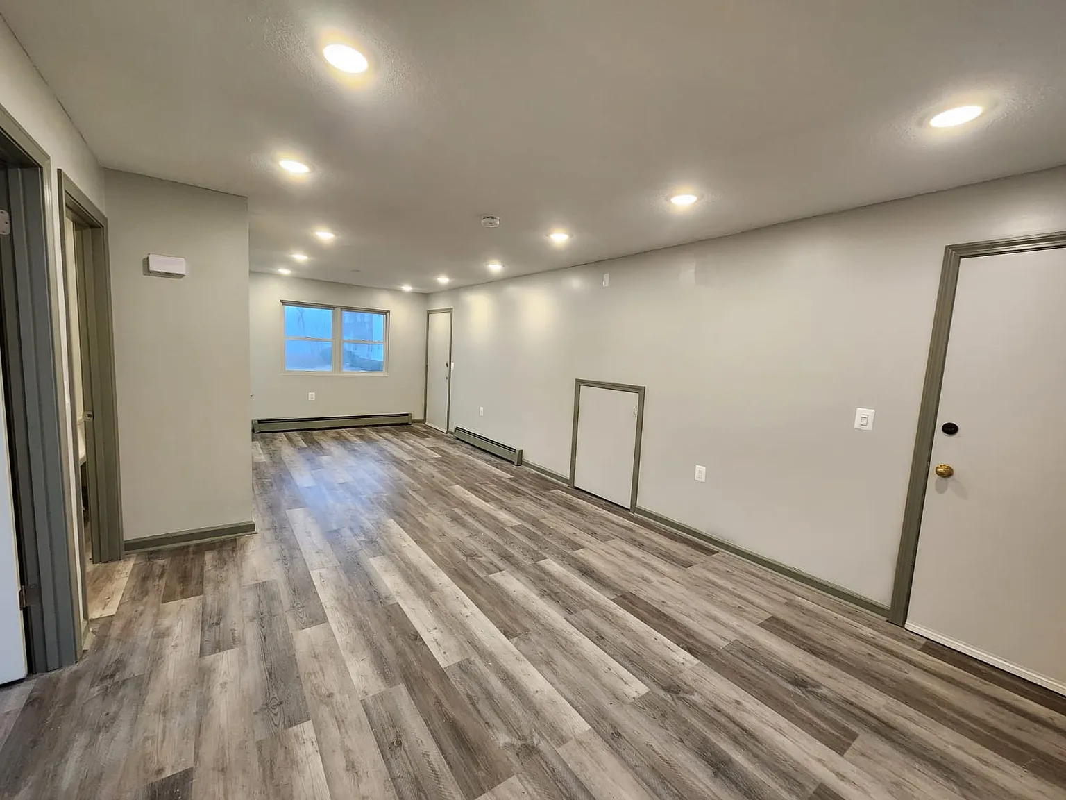 1 bed, 700 sqft, $1,600 — Photo 4