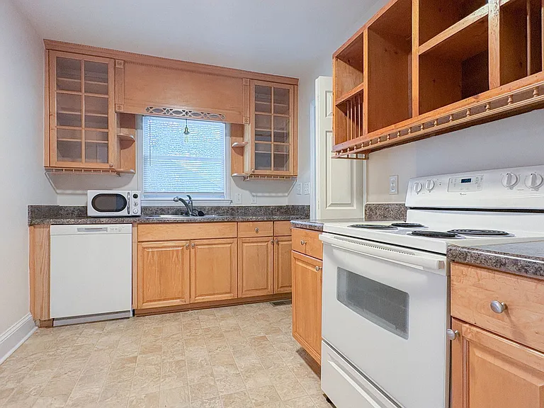 946 McKimmon Rd — Photo 6