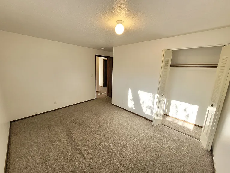 4645 Reimann St NE — Photo 9
