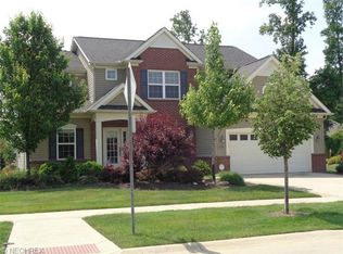 8246 Baythorne Dr, Mentor, OH 44060