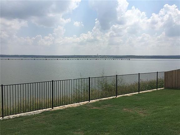 2nd image of 1846 Bayfront Dr