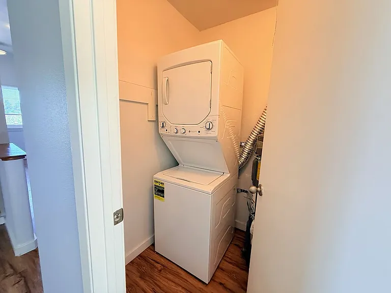 39th Ave Flats — Photo 19