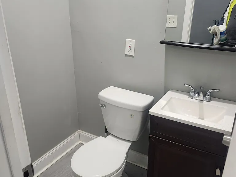 1411 W Lombard St — Photo 14