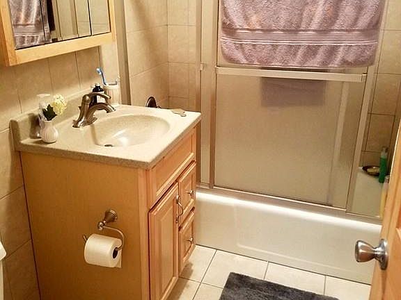 5th image of 72 Barrett St Unit 322