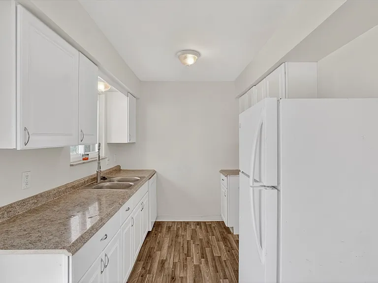 3502 Ridgecliffe Dr — Photo 3