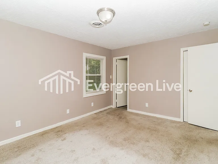 341 Forest Ave — Photo 7