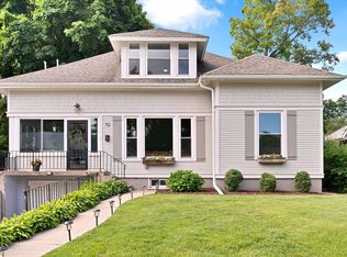 79 Forest Ave, Riverside, IL 60546