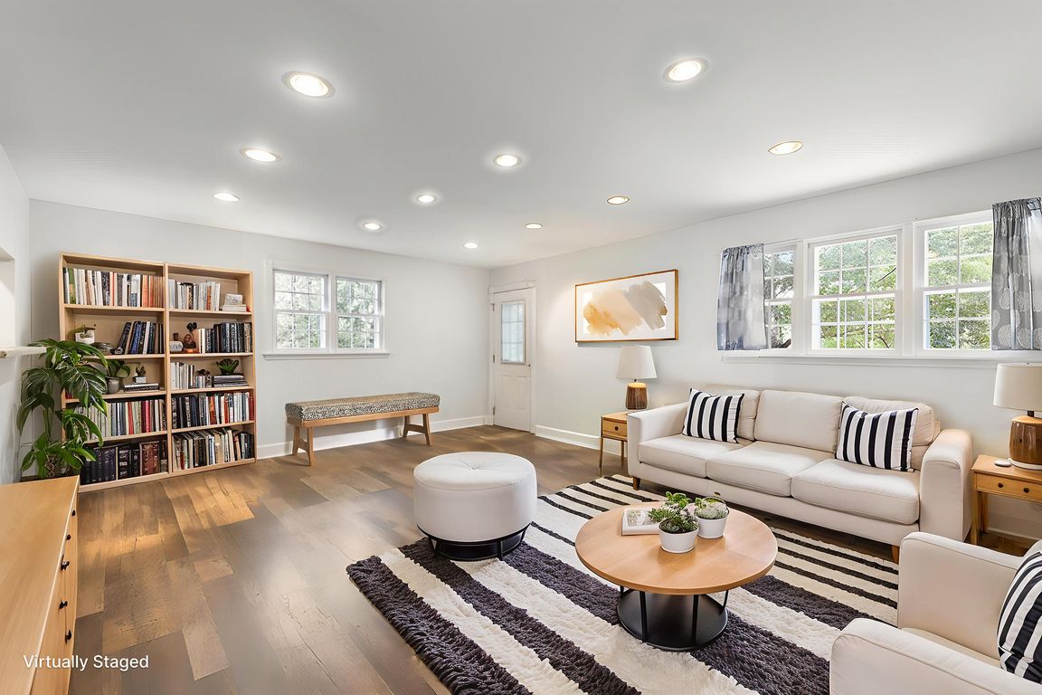 next background image