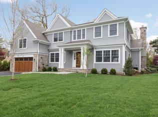 211 Madison Rd, Scarsdale, NY 10583