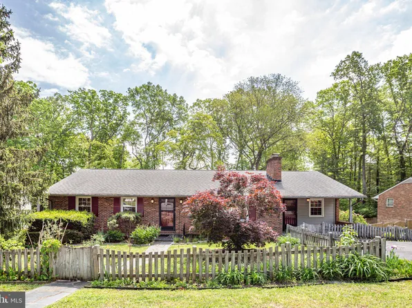 1709 Raines Dr, Fredericksburg, VA 22401
