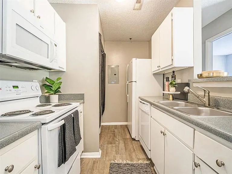 Lancaster Ridge — Photo 14