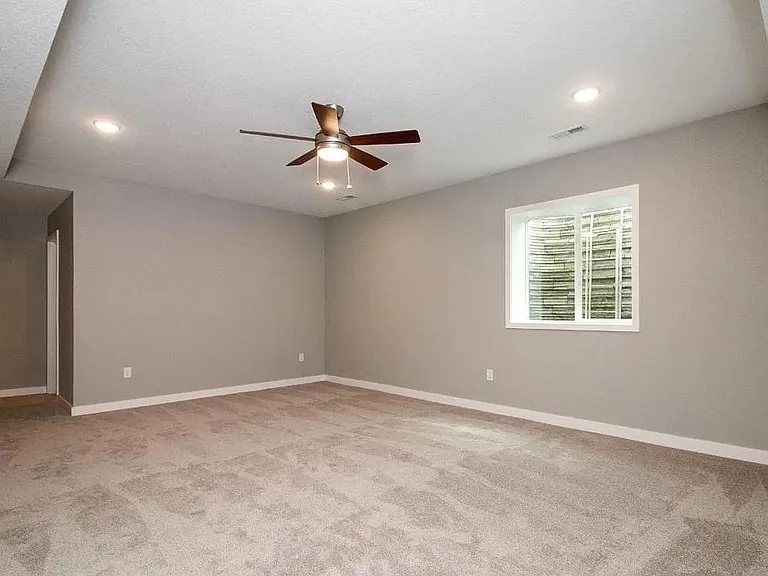 1817 NE Heritage Dr — Photo 12