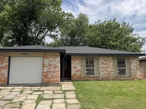 4931 E Ridgecreek Dr, Houston, TX 77053