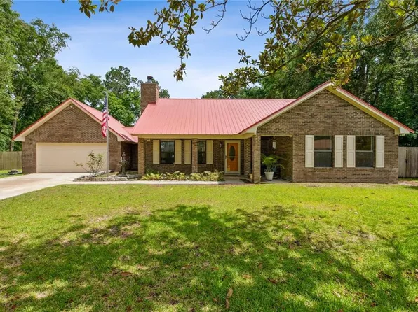 70 Buntin St, Woodbine, GA 31569