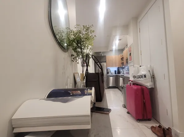 17 Granite Street image 12 of 24