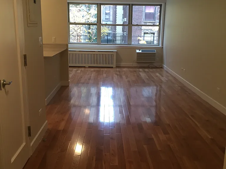 210 W 89th St #5J — Photo 3