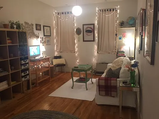 Rented by Manhattan Management LLC | media 115