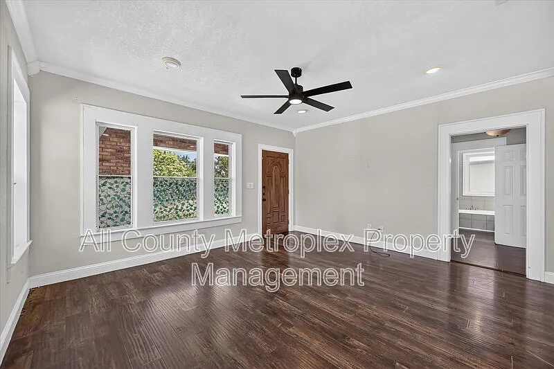 2 bed, 2.0 bath, 1242 sqft, $1,700 — Photo 2