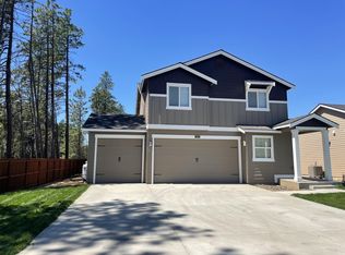 300 Desiree Ln, Moxee, WA 98936