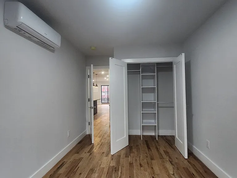 1424 E 102nd St #2A — Photo 11