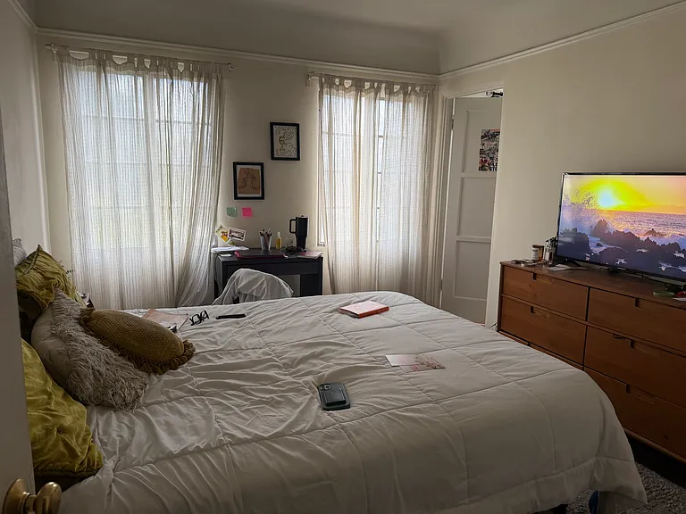3318 Griffith Park Blvd — Photo 8