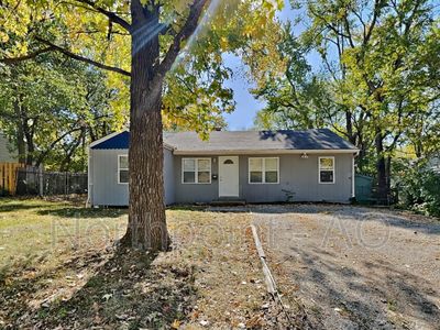 403 E 92nd Ter, Kansas City, MO, 64114