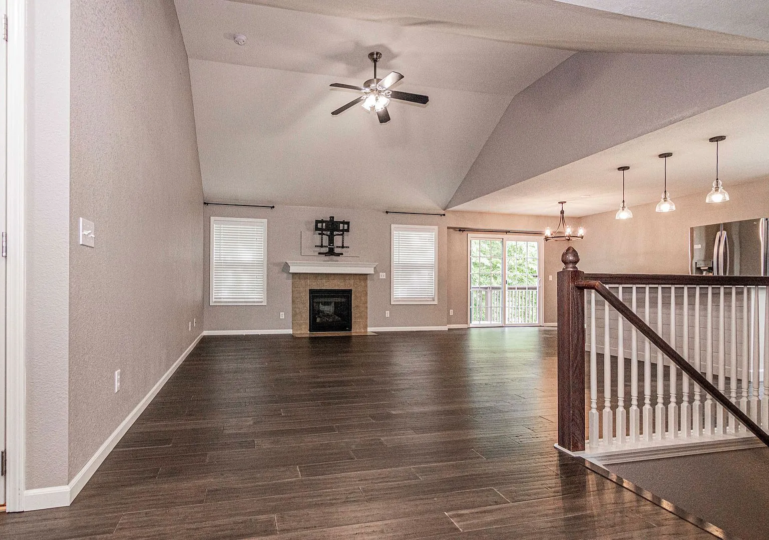 Please View 3D Virtual Walk-Through Before Scheduling a Showing — Photo 3