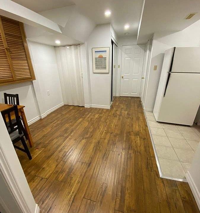 4230 Perivale Rd, Mississauga, ON L5C 3Y5 Zillow