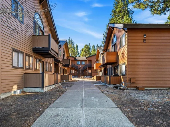 56856 Enterprise Dr #E4, Sunriver, OR 97707