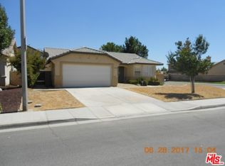 1554 Sutherland St, Lancaster, CA 93534