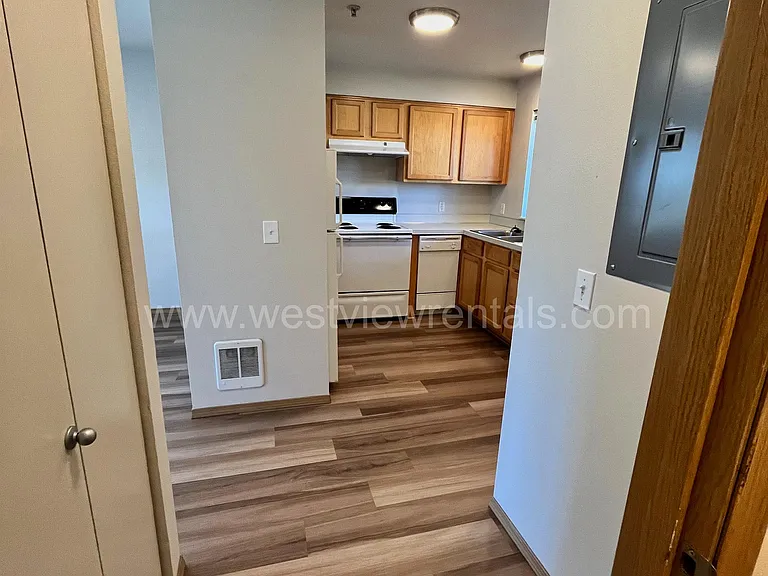 139 Prince Ave #305 — Photo 10