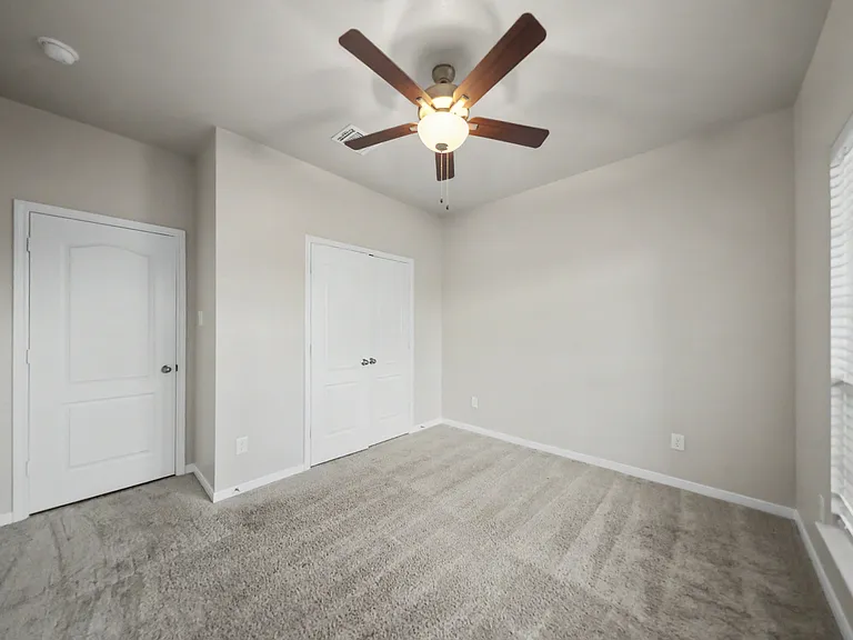 1475 Shadow Hill Ln — Photo 19