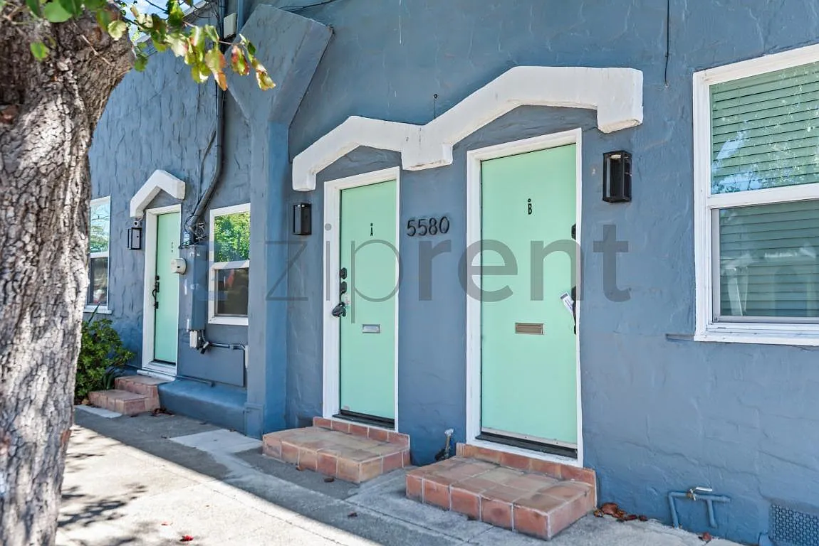 1 bed, 550 sqft, $2,132 — Photo 2