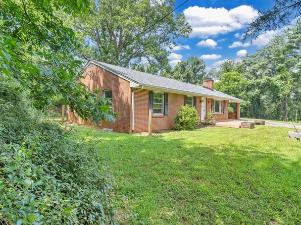 1740 W Lynchburg Salem Tpke, Bedford, VA 24523