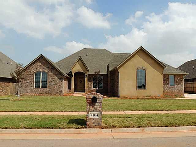 1st image of 4104 Wedgewood Dr